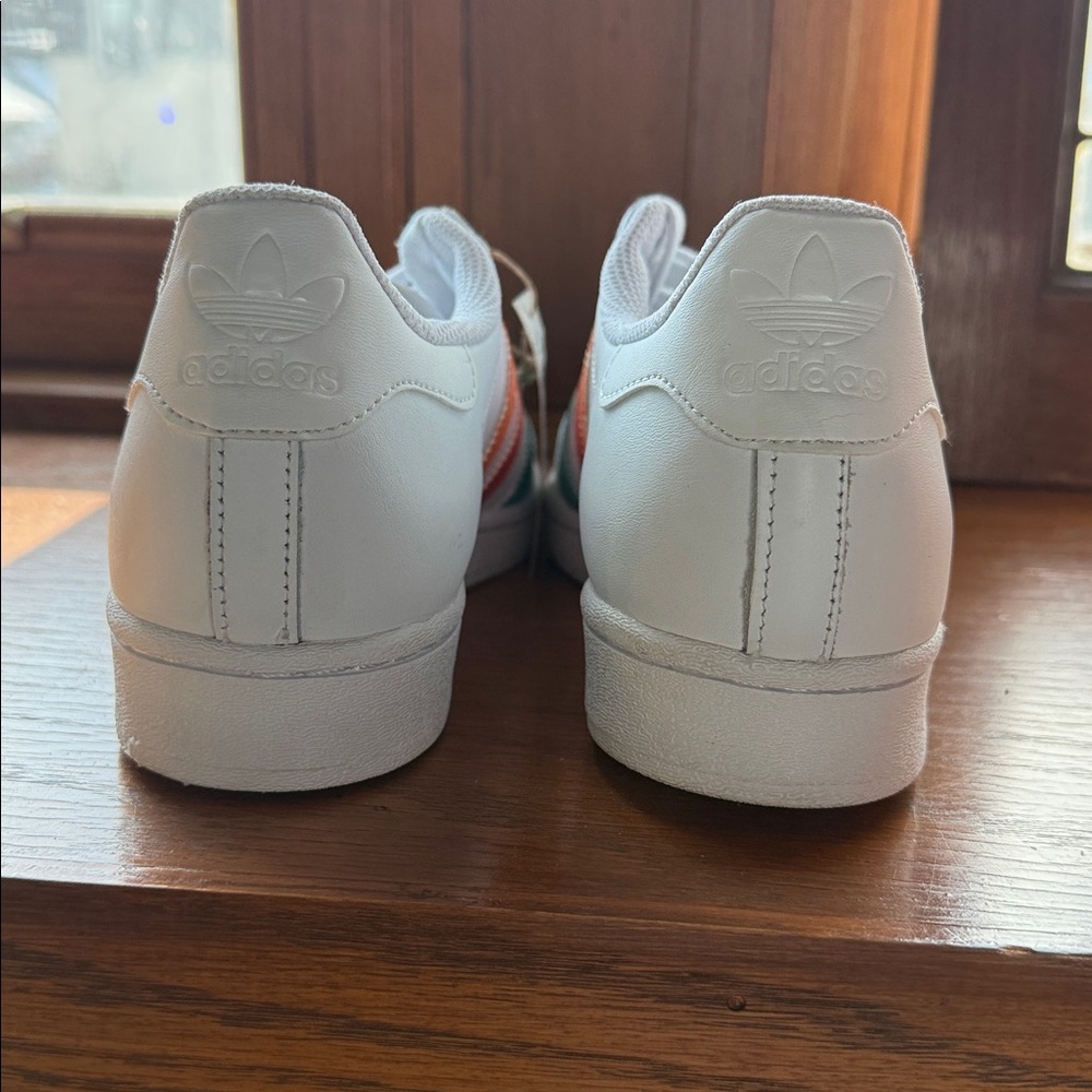NWT Adidas Superstar size 9 - Picture 4 of 8